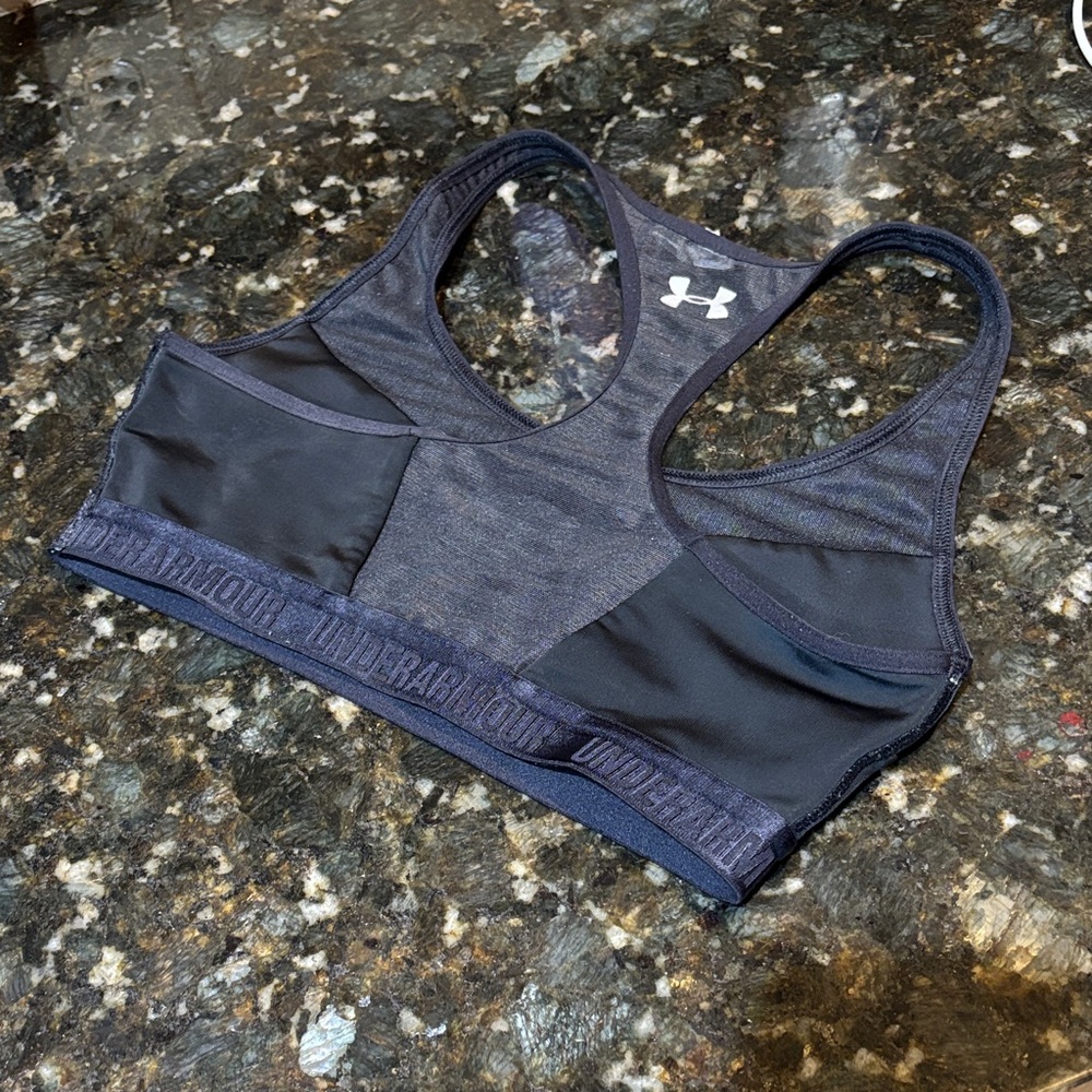 Under Armour Sheerblack  Sports Bra!  XS